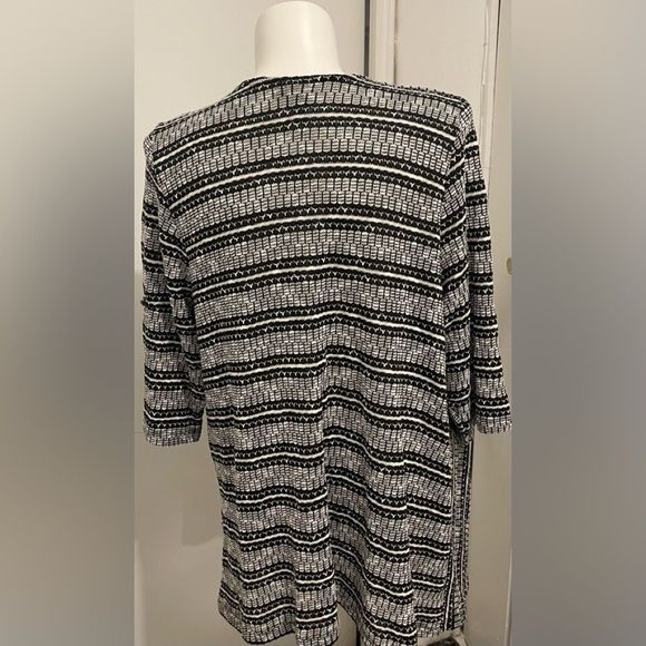 New Catherine’s Plus Size Open Front Stitch Cascade Black White Cardigan Kimono - Picture 3 of 5